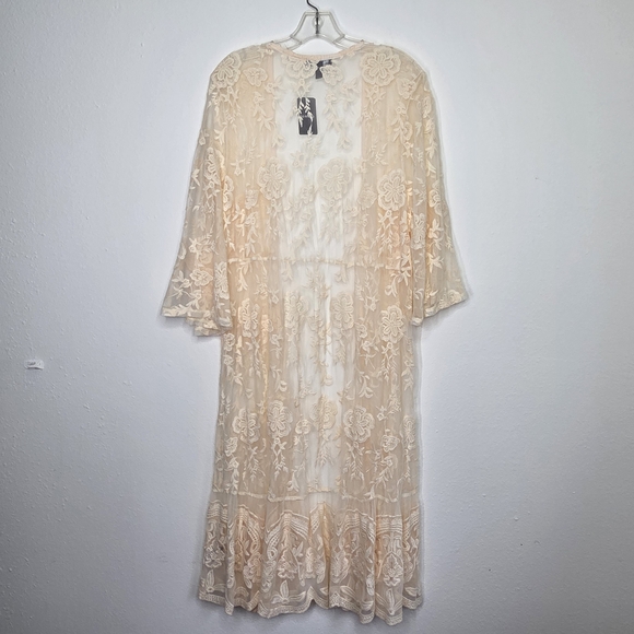 Torrid Cream Floral Lace Chiffon Duster Kimono NWT - Picture 7 of 8